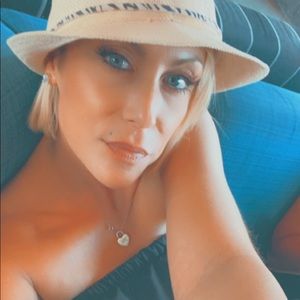 Meet your Posher, Tracey